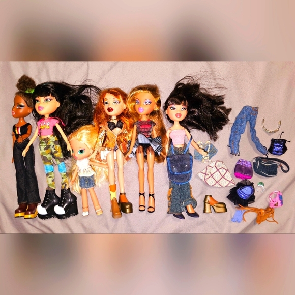 Bratz Doll lot - Picture 1 of 11